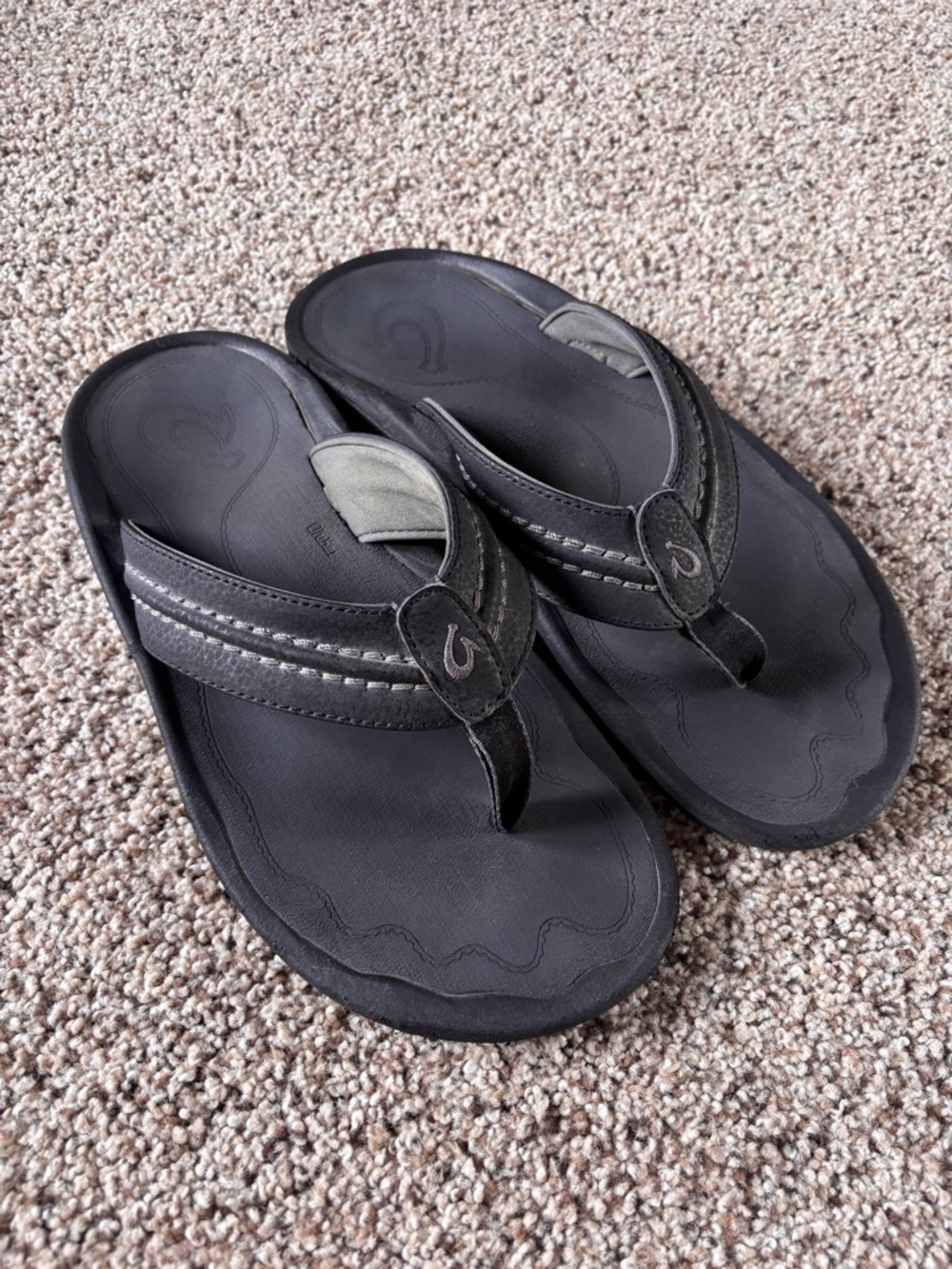 Olukai Men’s Black Leather Flip-Flops